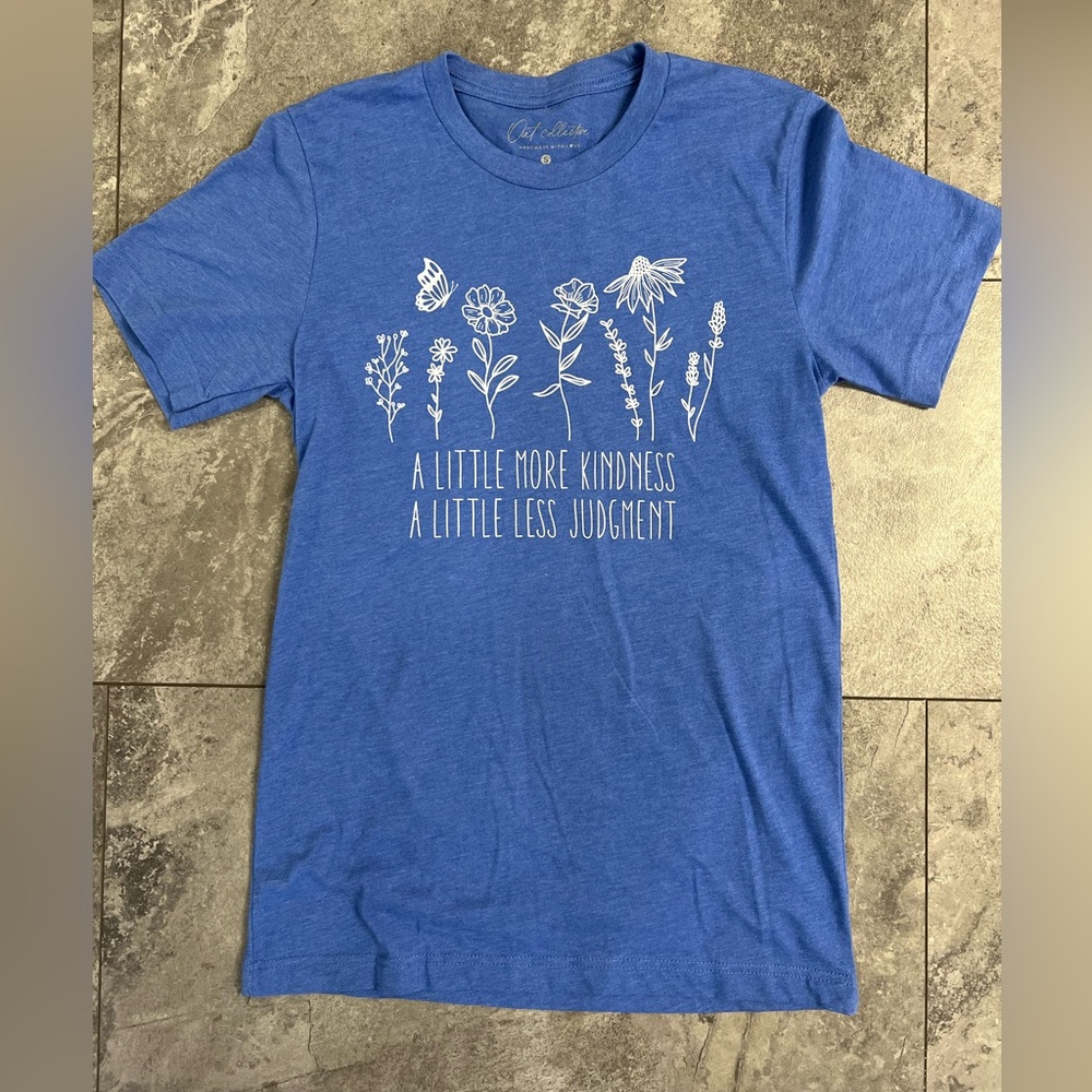 Oat & Collective blue super soft tee shirt NWT
SZ Small … A Little More Kindness